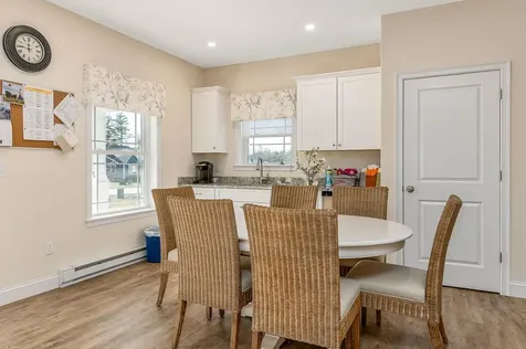 3 Wilson Way Brentwood NH 03833