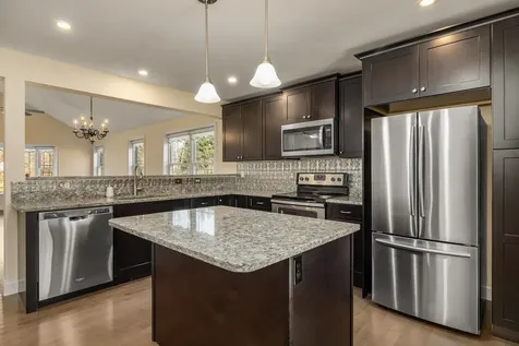 3 Wilson Way Brentwood NH 03833