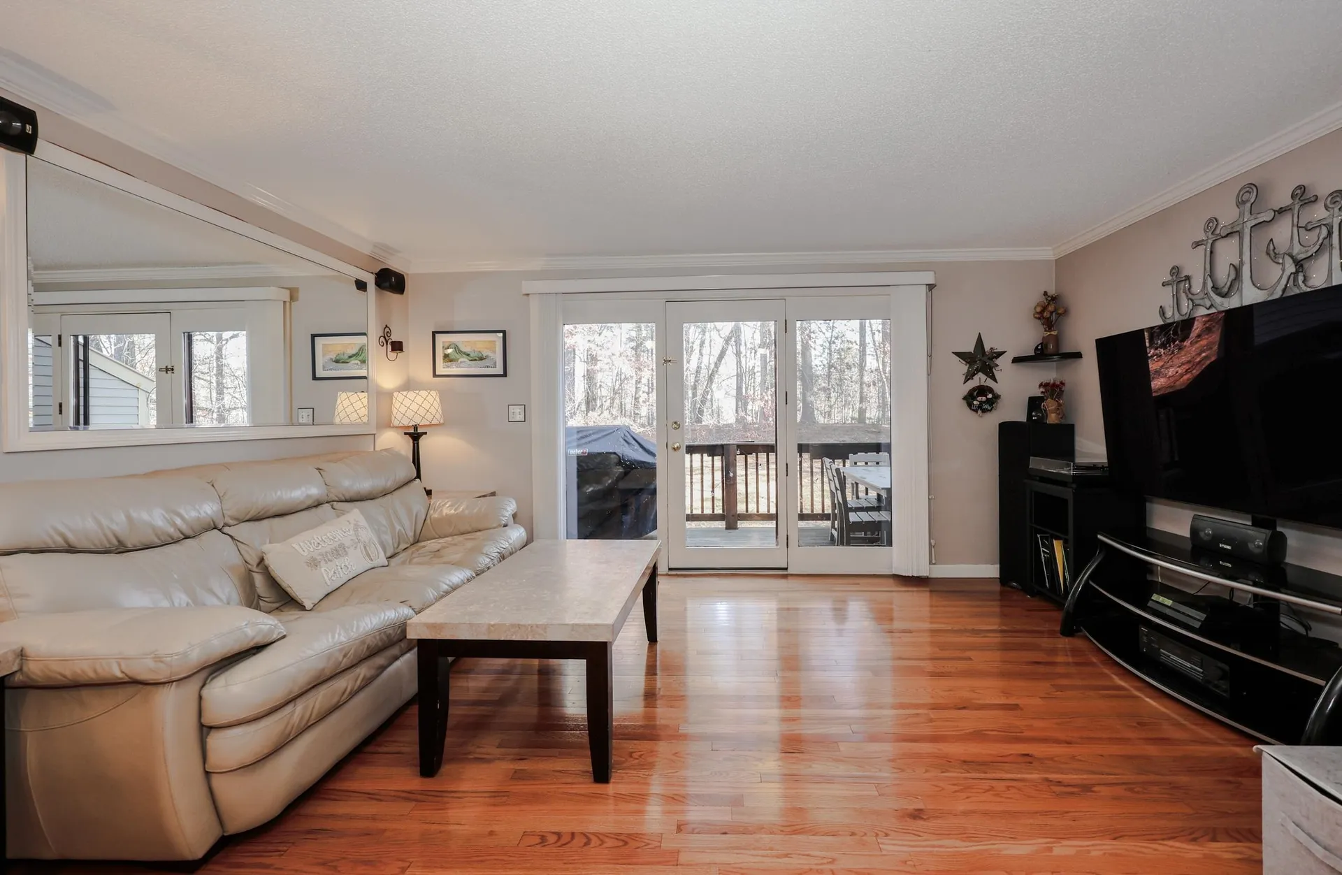 39 Bartemus Trail Nashua NH 03063