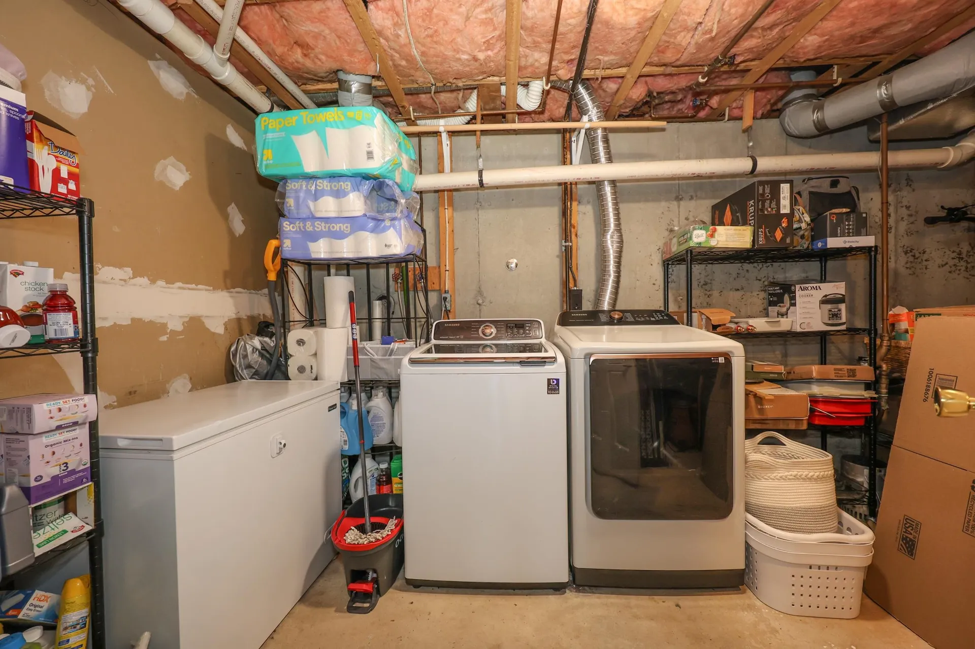 39 Bartemus Trail Nashua NH 03063