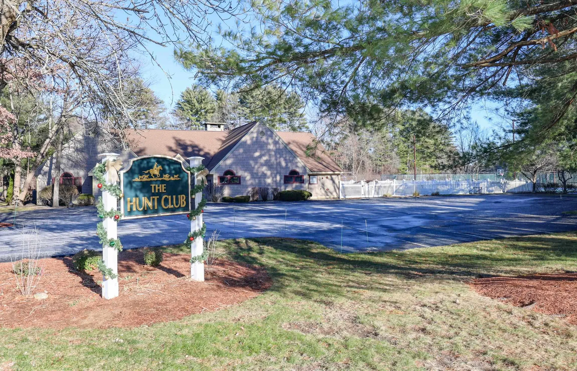 39 Bartemus Trail Nashua NH 03063