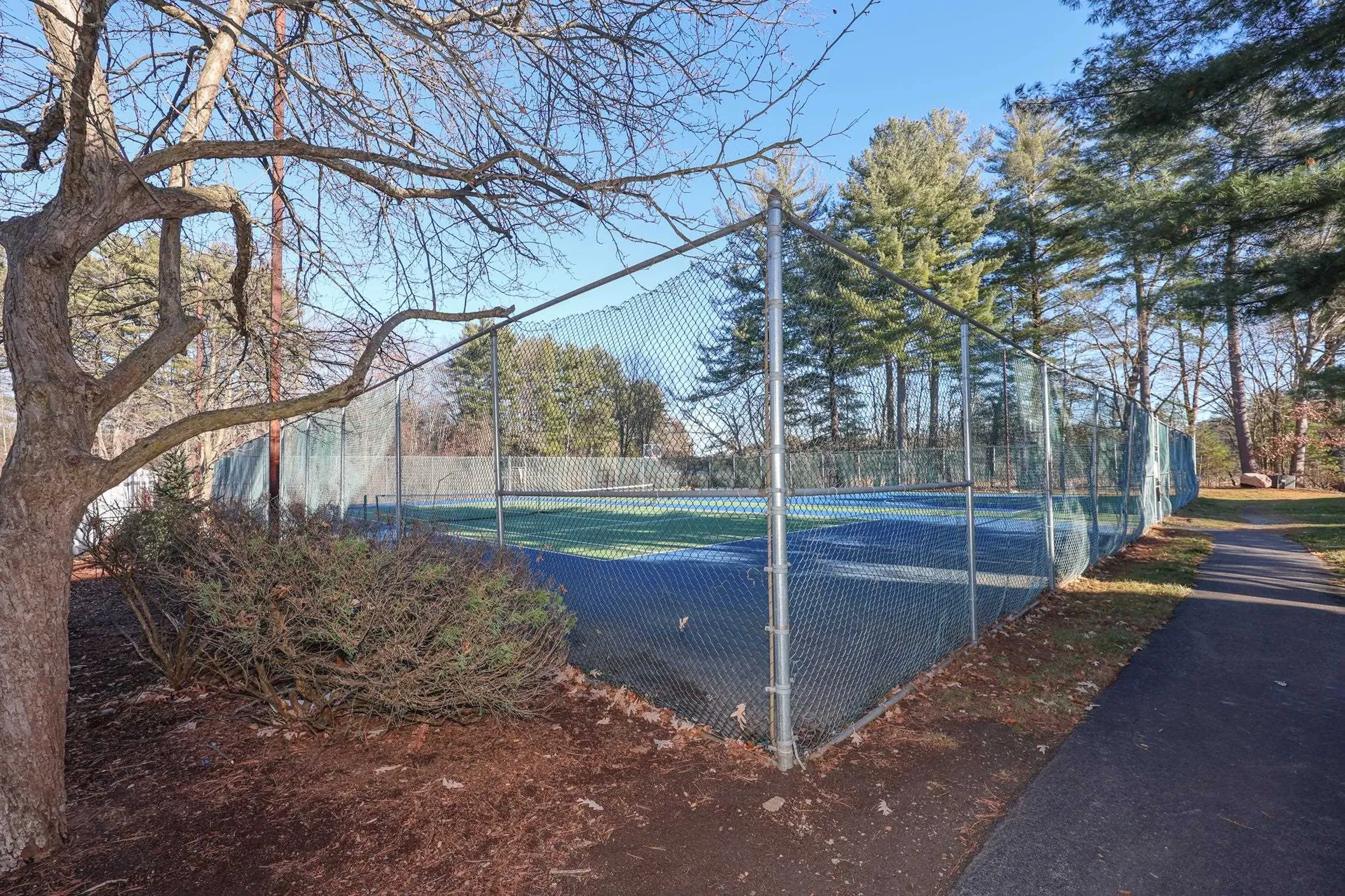 39 Bartemus Trail Nashua NH 03063