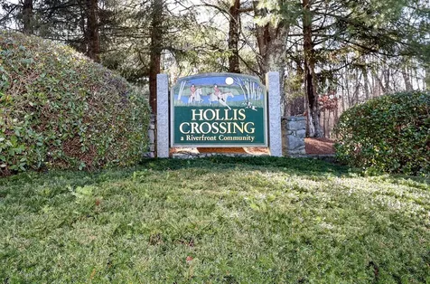 39 Bartemus Trail Nashua NH 03063