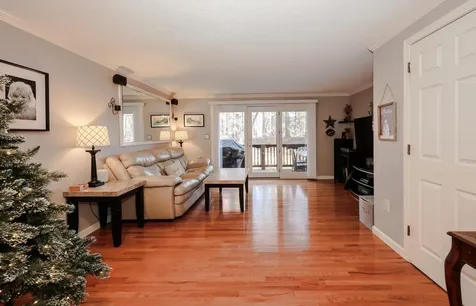 39 Bartemus Trail Nashua NH 03063