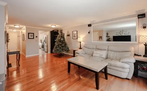 39 Bartemus Trail Nashua NH 03063