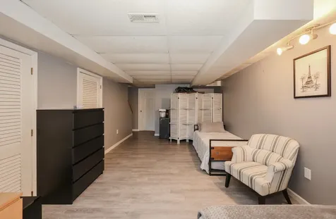 39 Bartemus Trail Nashua NH 03063