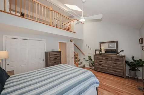 39 Bartemus Trail Nashua NH 03063