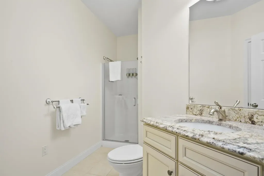 5 Sterling Hill Lane Exeter NH 03833