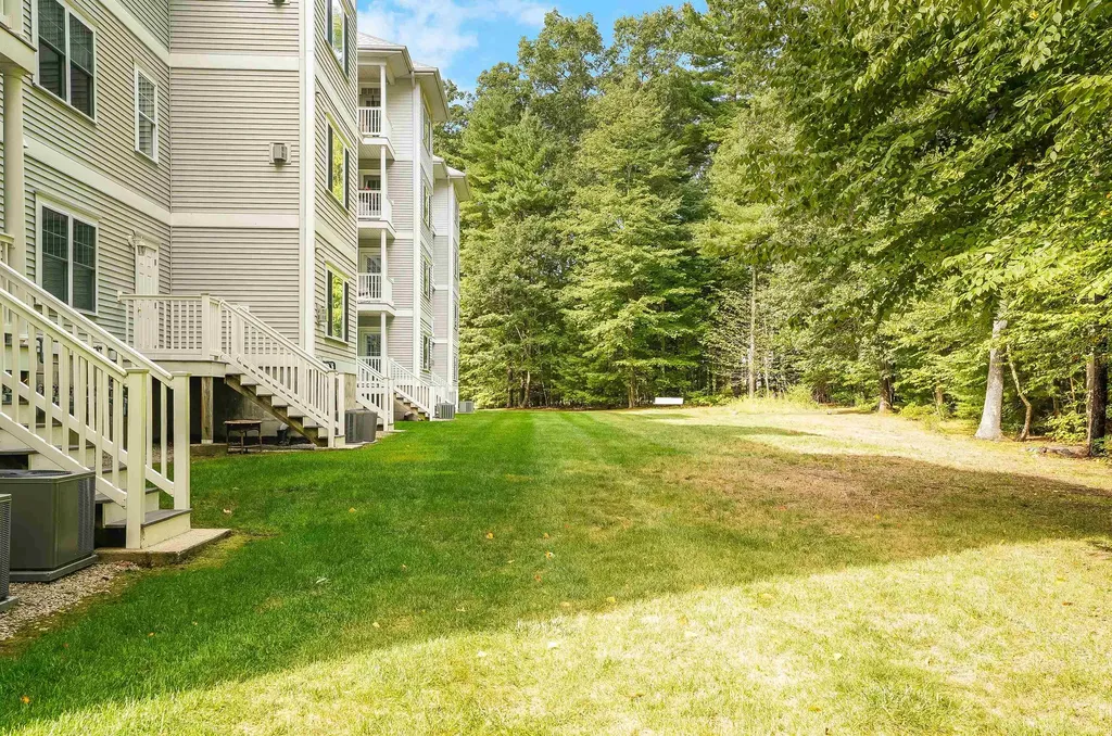 5 Sterling Hill Lane Exeter NH 03833