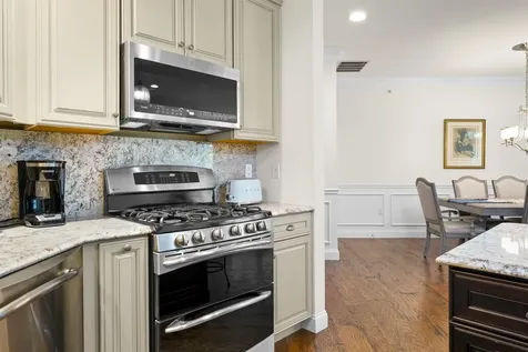 5 Sterling Hill Lane Exeter NH 03833