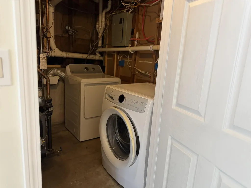 32 Forest Road Wolfeboro NH 03894