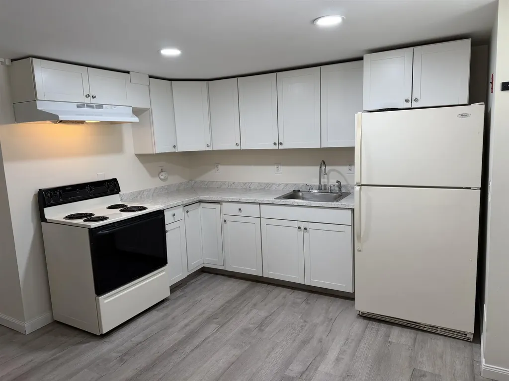 32 Forest Road Wolfeboro NH 03894