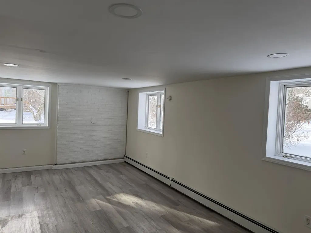 32 Forest Road Wolfeboro NH 03894