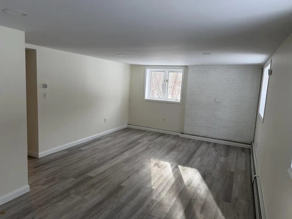 32 Forest Road Wolfeboro NH 03894