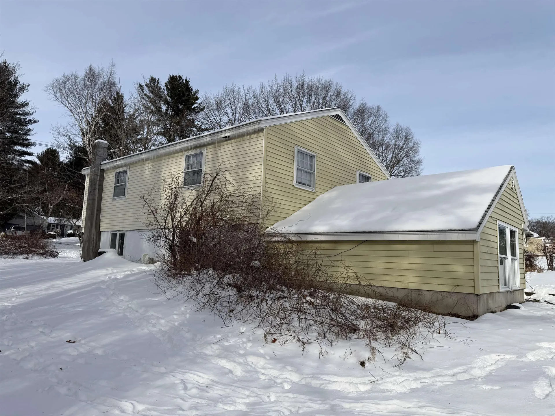 32 Forest Road Wolfeboro NH 03894