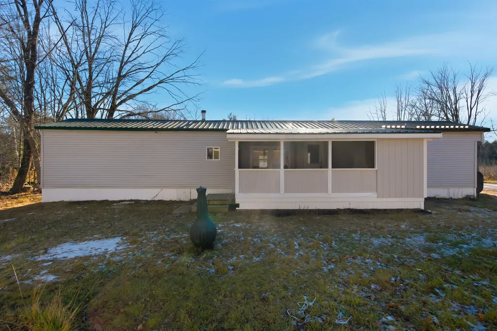 174 South Stark Highway Weare NH 03281