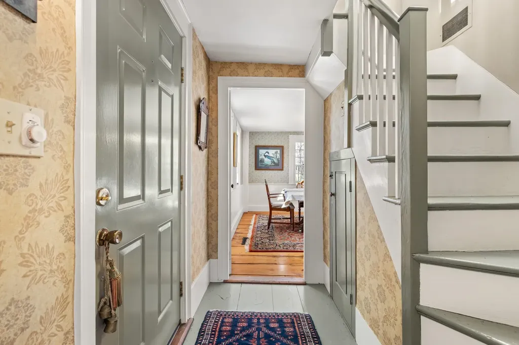 139 Atlantic Avenue North Hampton NH 03862