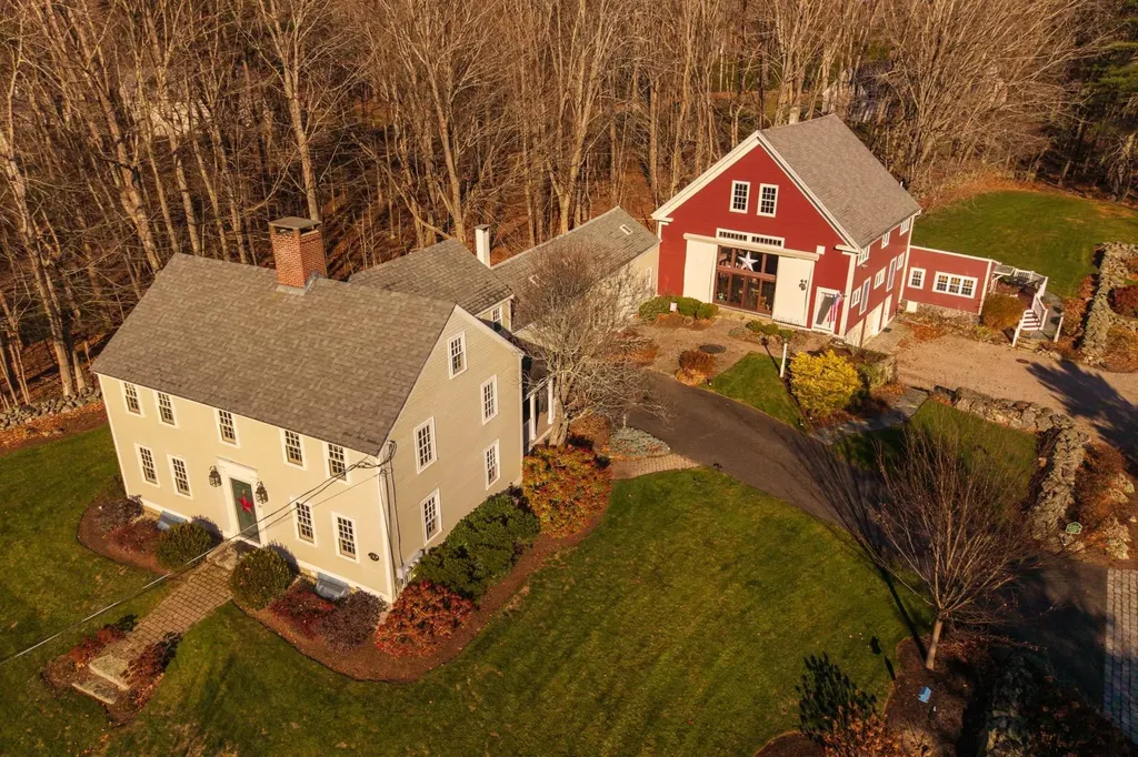 139 Atlantic Avenue North Hampton NH 03862