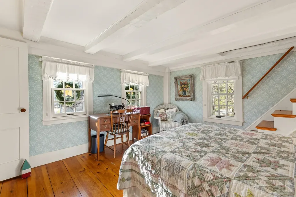 139 Atlantic Avenue North Hampton NH 03862