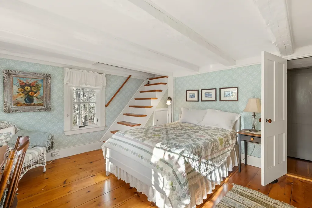 139 Atlantic Avenue North Hampton NH 03862