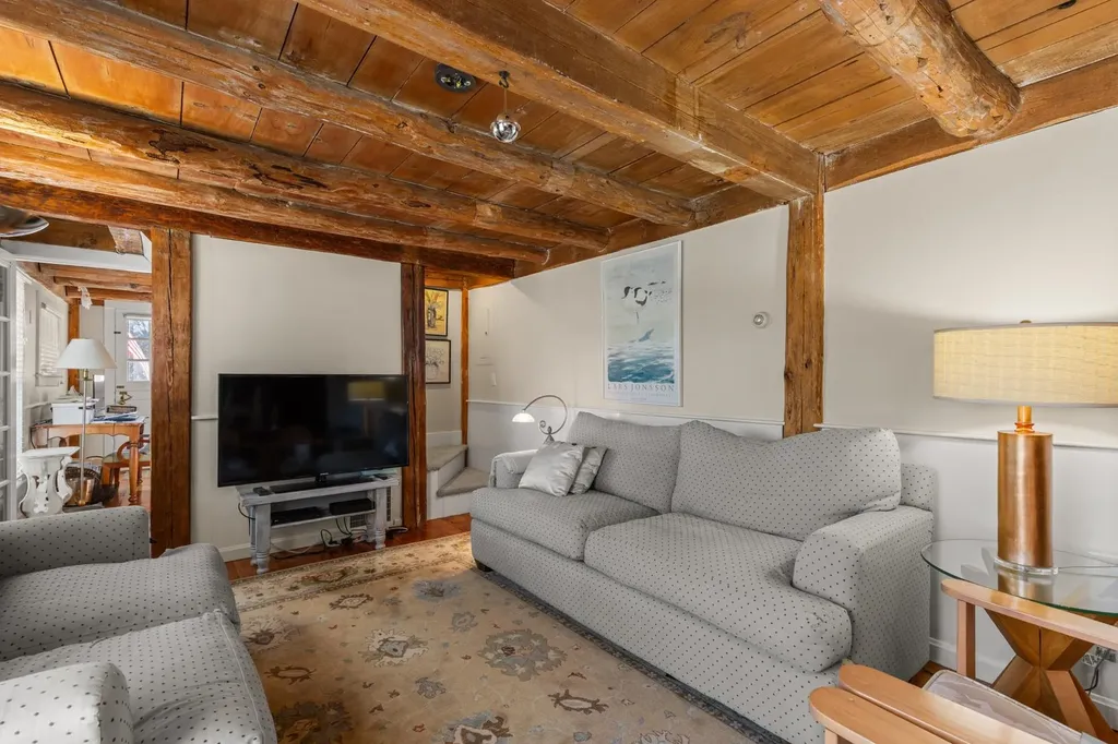 139 Atlantic Avenue North Hampton NH 03862