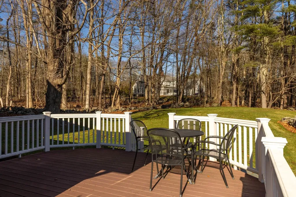 139 Atlantic Avenue North Hampton NH 03862