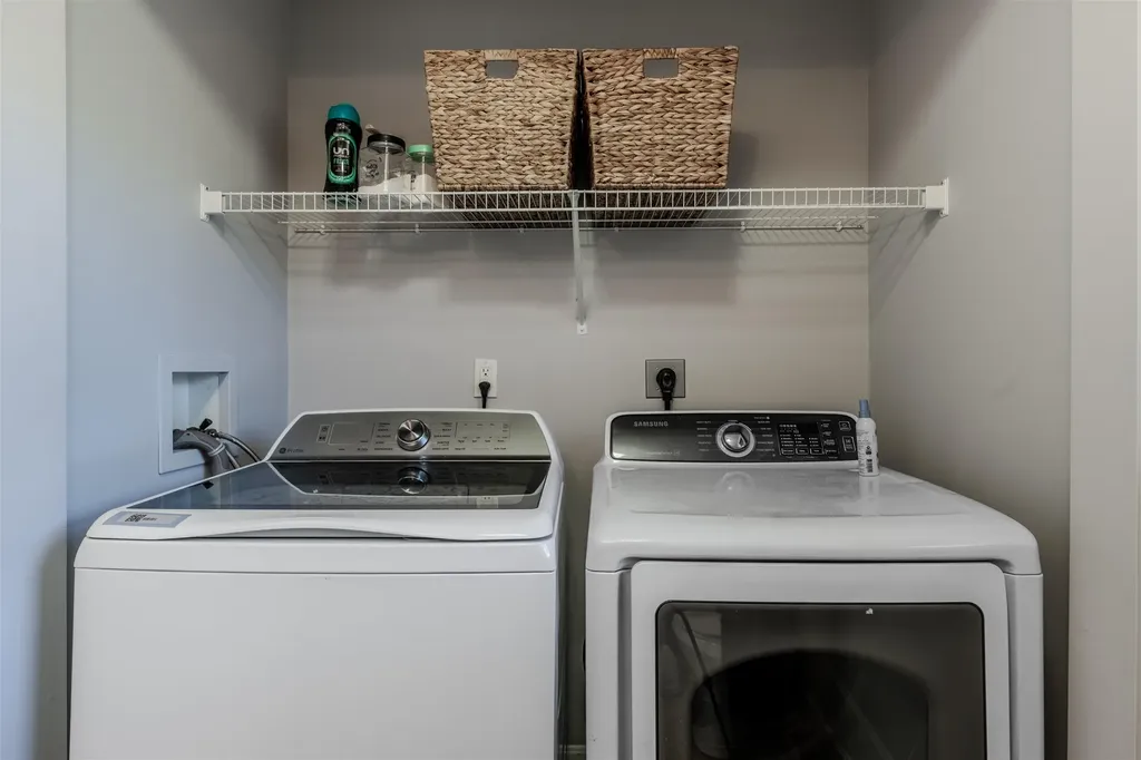 12 Forest Hill Way Manchester NH 03109