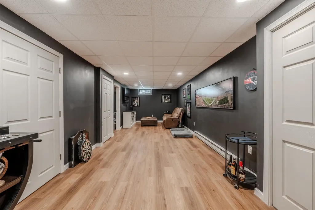 12 Forest Hill Way Manchester NH 03109