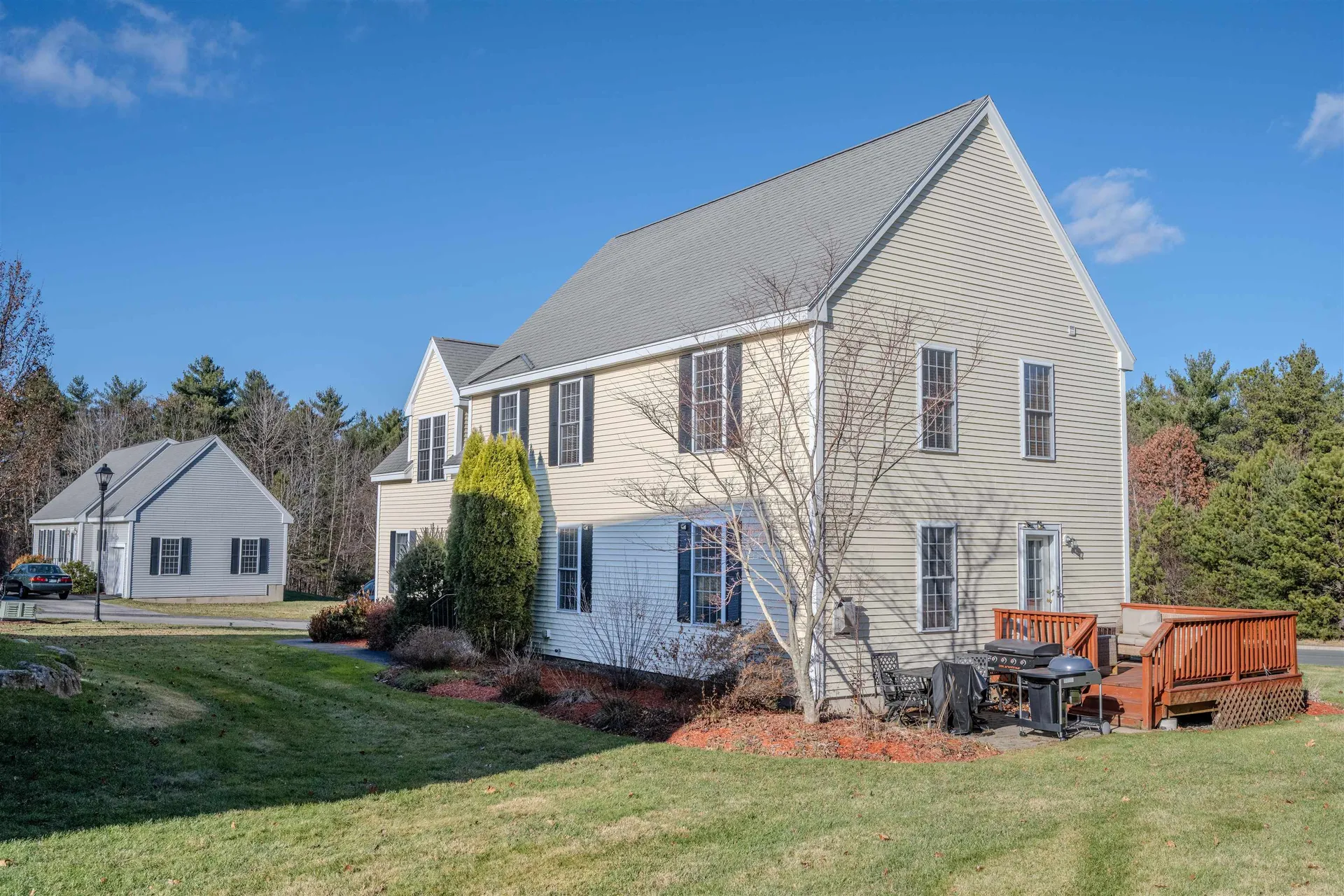 12 Forest Hill Way Manchester NH 03109