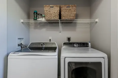 12 Forest Hill Way Manchester NH 03109