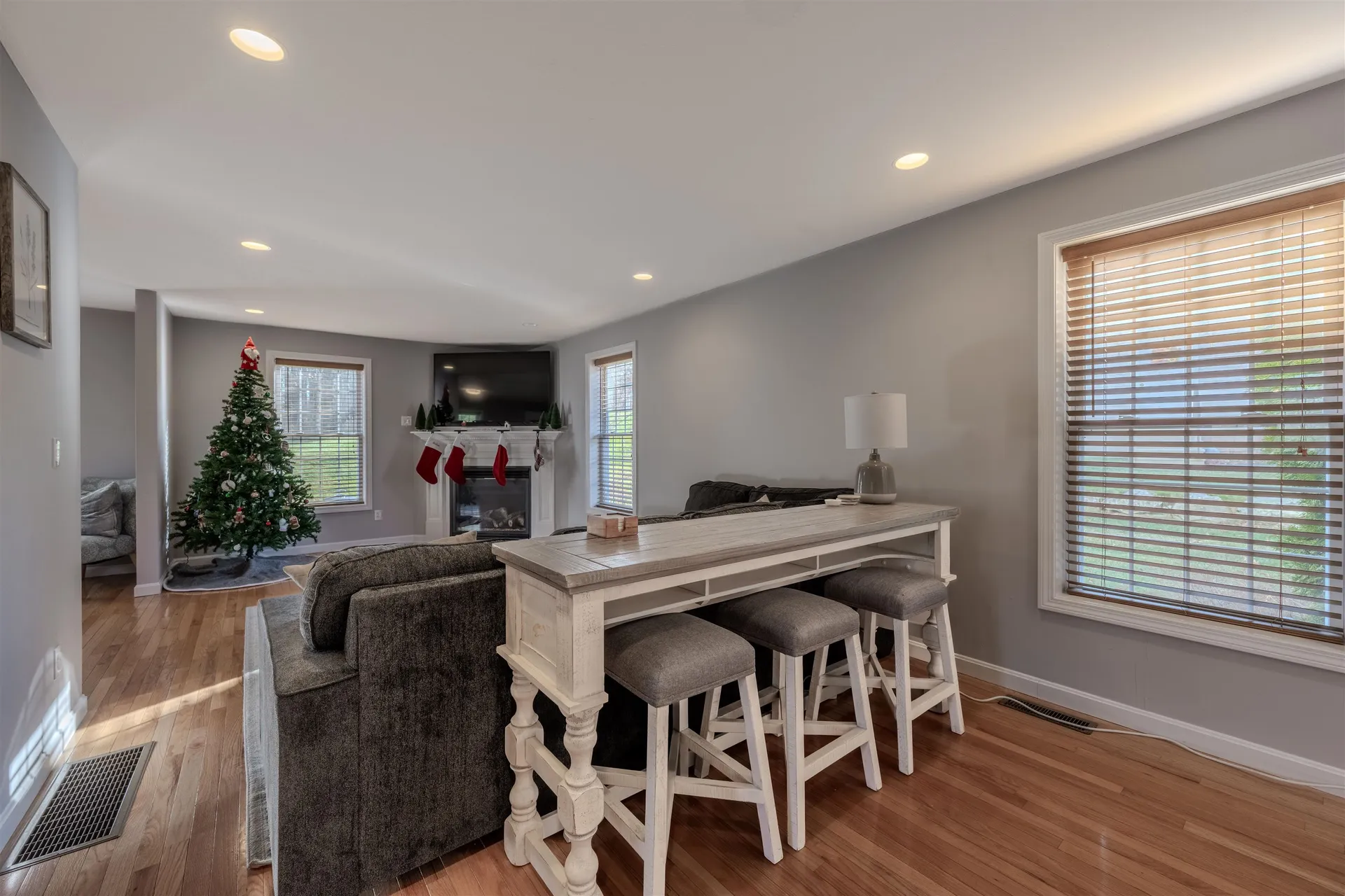 12 Forest Hill Way Manchester NH 03109