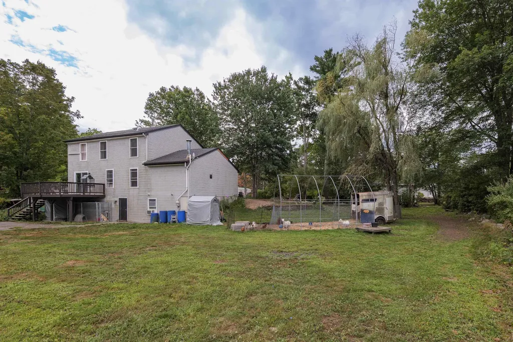 69 Long Hill Road Raymond NH 03077