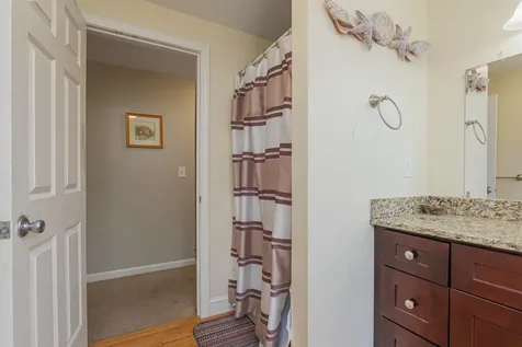 69 Long Hill Road Raymond NH 03077