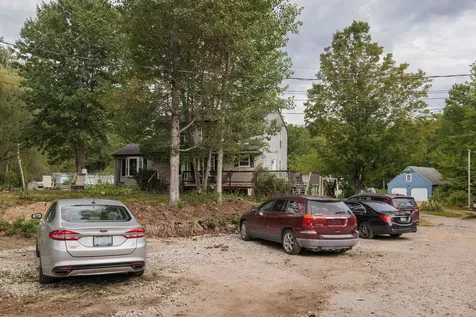 69 Long Hill Road Raymond NH 03077