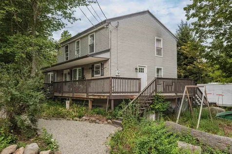 69 Long Hill Road Raymond NH 03077