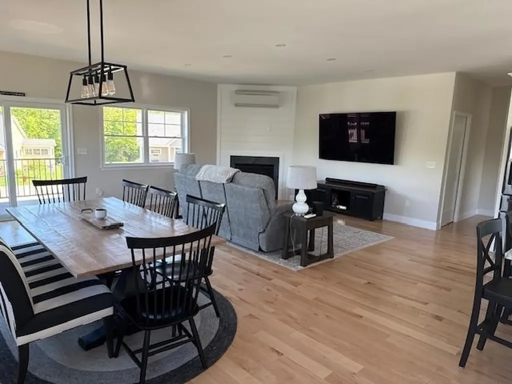 24 John Hardie Way Chichester NH 03258