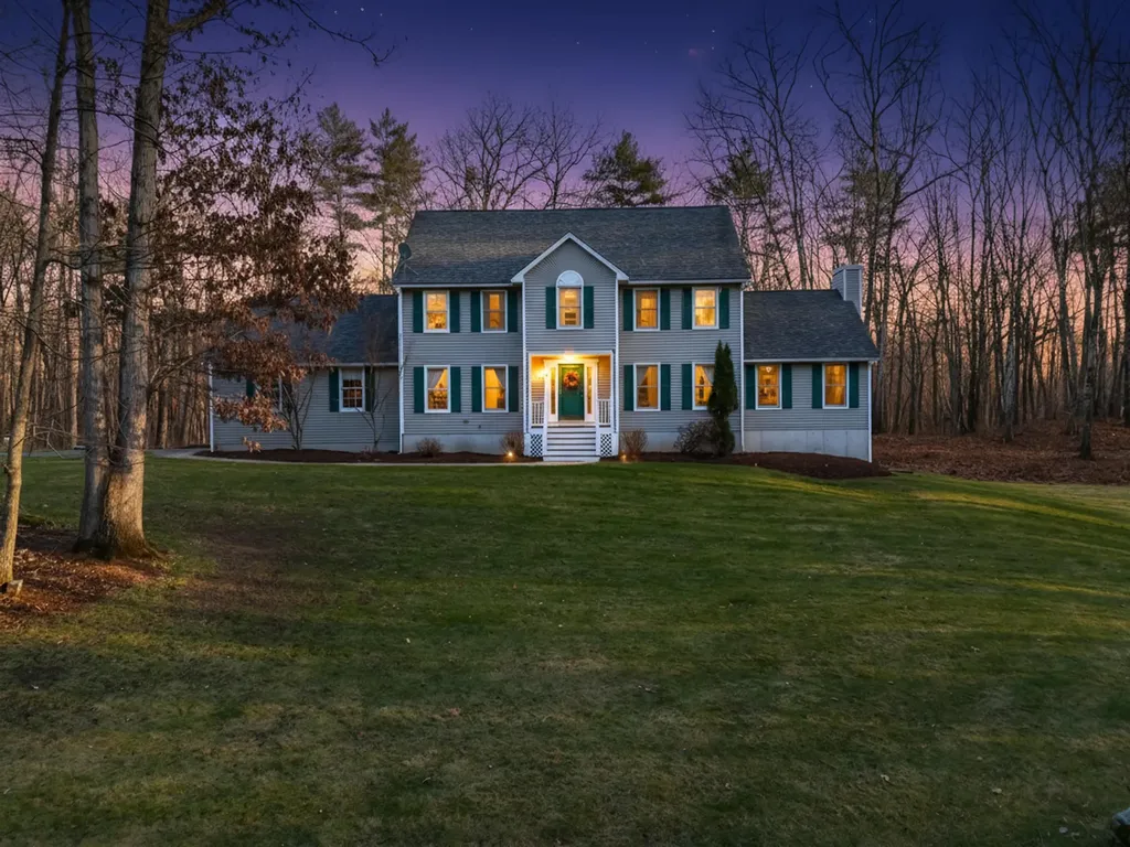 15 Four Winds Road Merrimack NH 03054