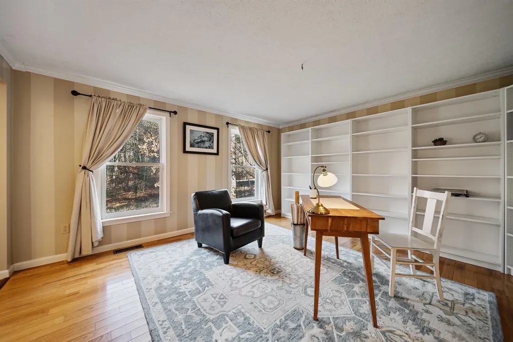 15 Four Winds Road Merrimack NH 03054