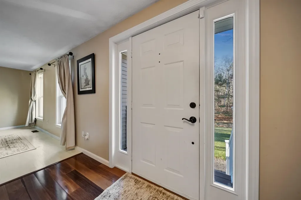 15 Four Winds Road Merrimack NH 03054