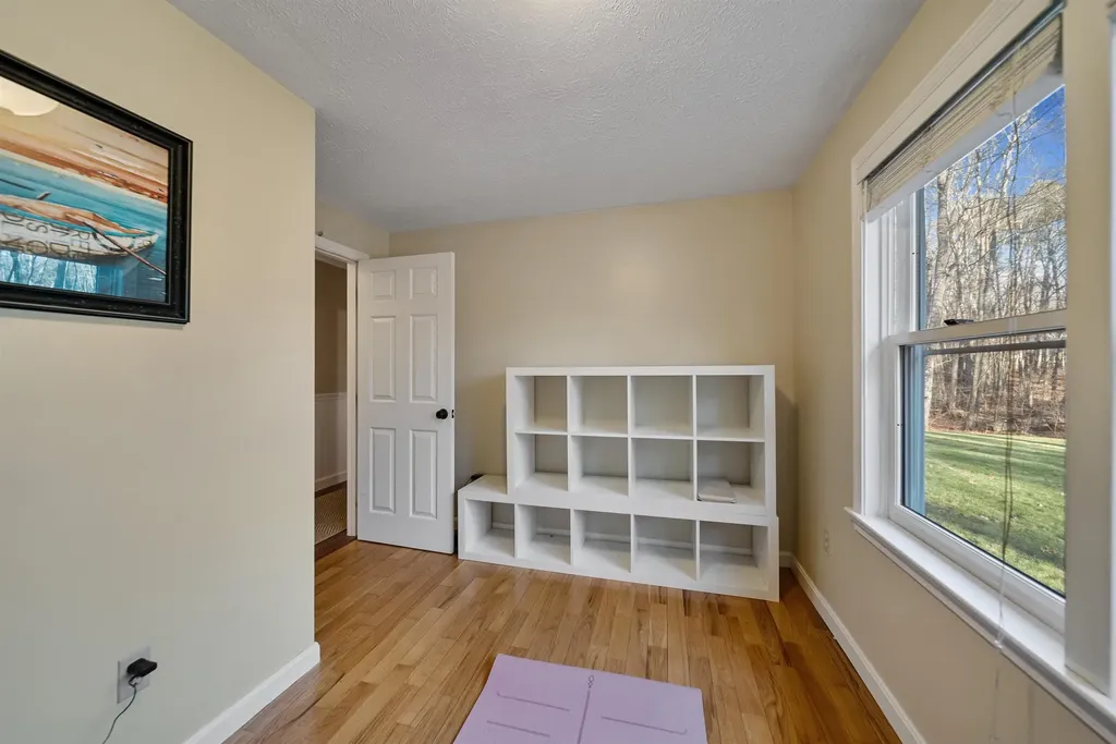 15 Four Winds Road Merrimack NH 03054