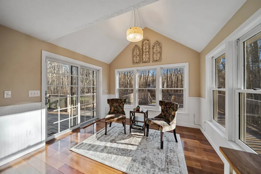 15 Four Winds Road Merrimack NH 03054