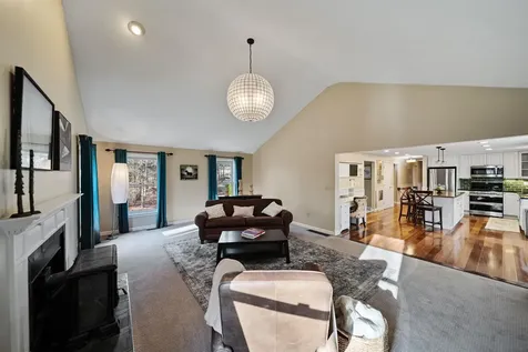 15 Four Winds Road Merrimack NH 03054