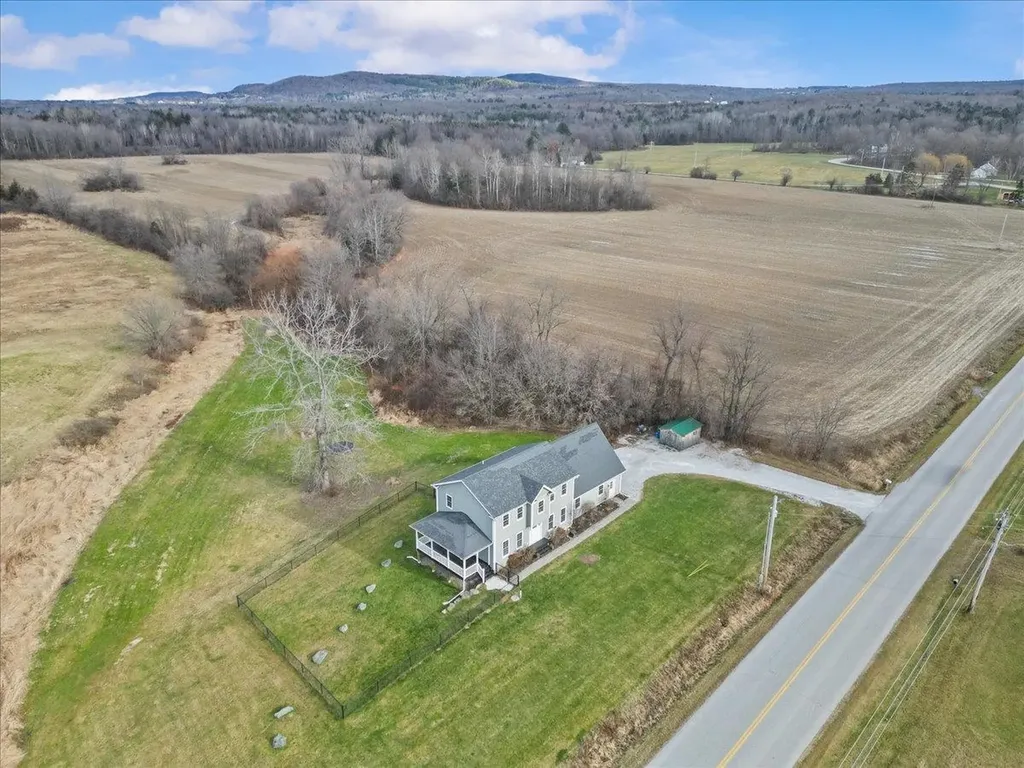 1120 Polly Hubbard Road Georgia VT 05478