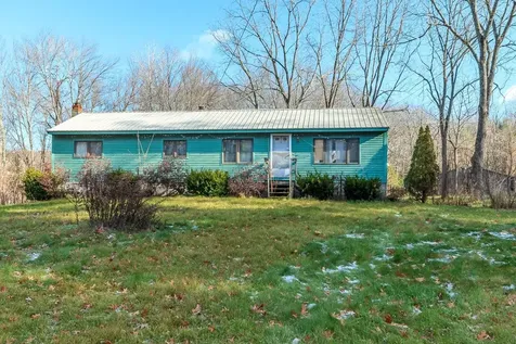 396 Dearborn Road Auburn NH 03032