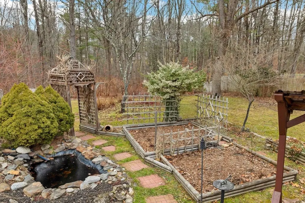 22 Corson Street Rochester NH 03867