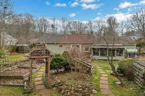 22 Corson Street Rochester NH 03867