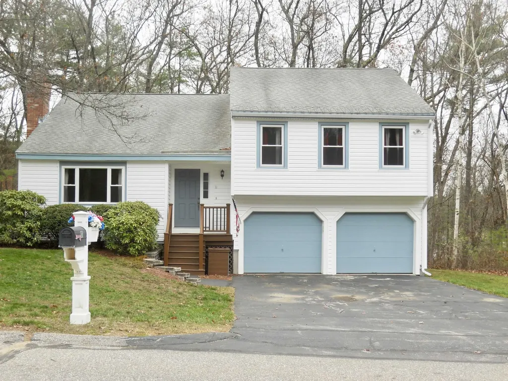11 Scottsdale Drive Hudson NH 03051