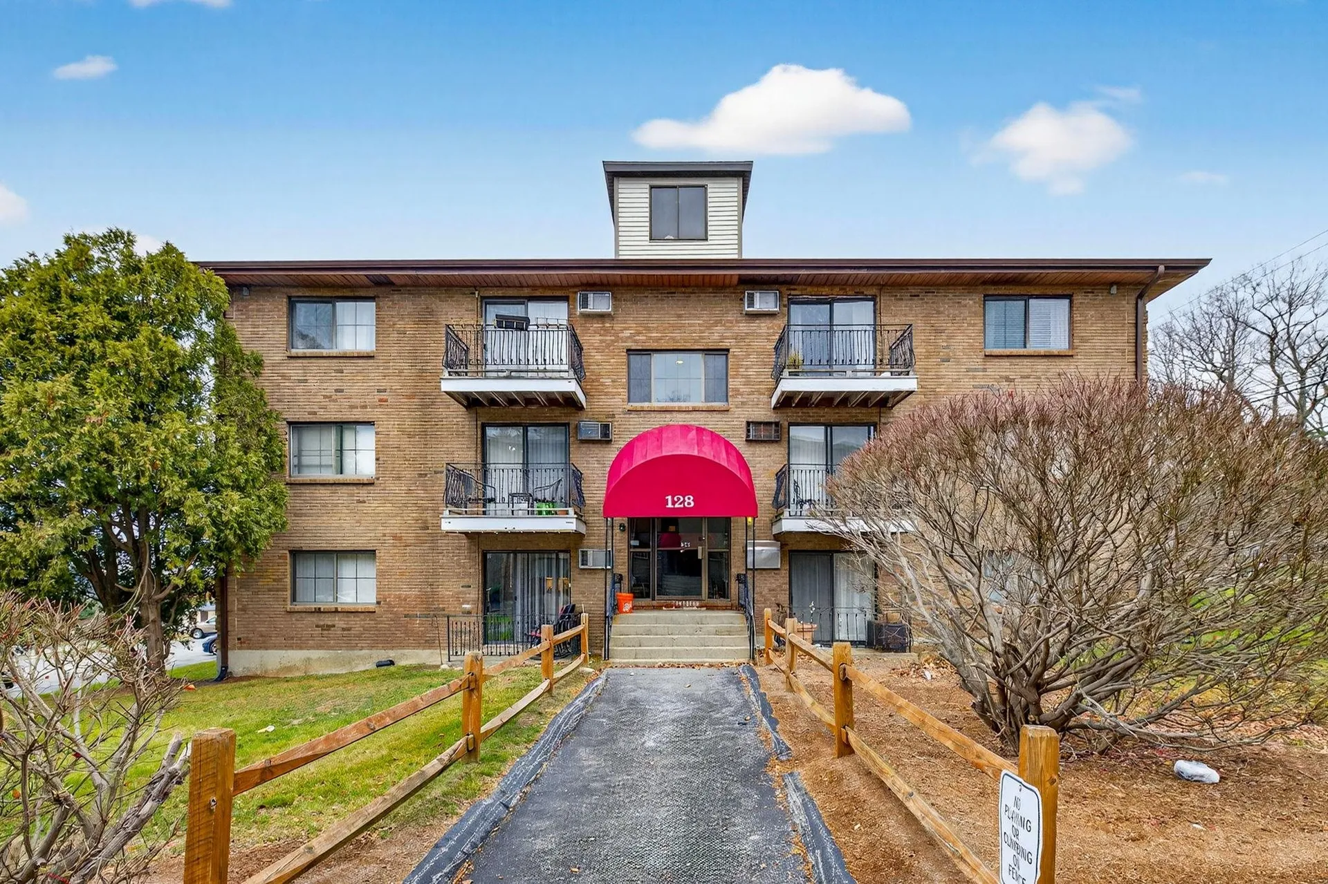 128 Mammoth Road Hooksett NH 03106