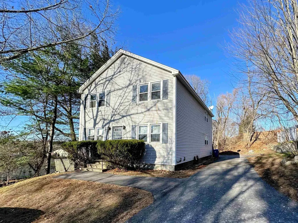 33 Elwood Avenue Manchester NH 03103