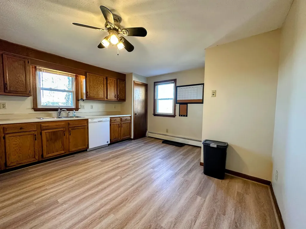 33 Elwood Avenue Manchester NH 03103